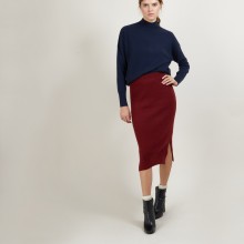 100% cashmere straight skirt.GRENADE