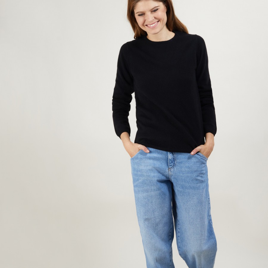 Round neck sweater 100% cashmere. BERLINE