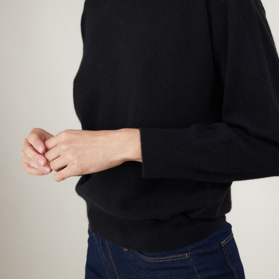 Cashmere round neck sweater with hammer armholes - Breee