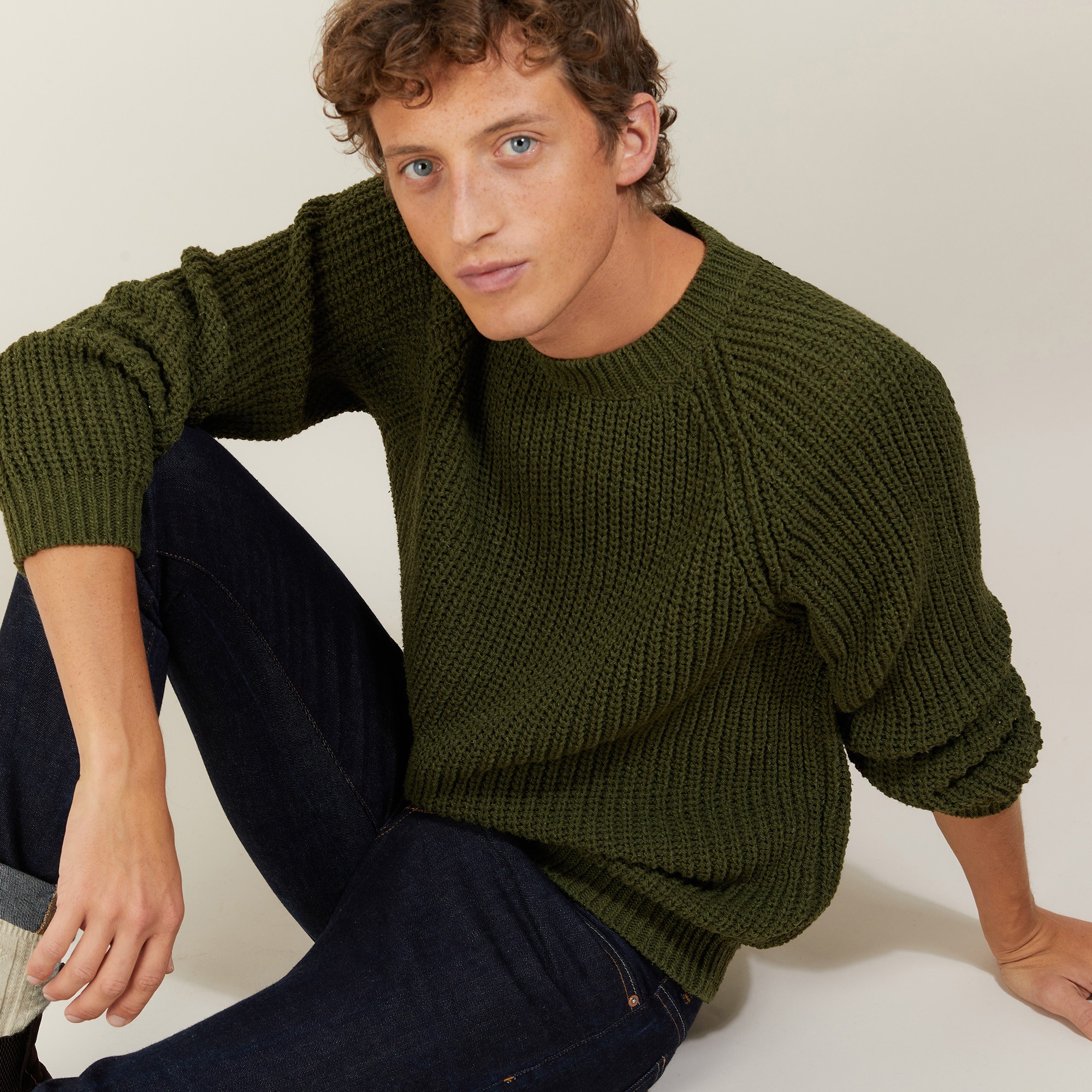 Wool silk raglan sleeves sweater