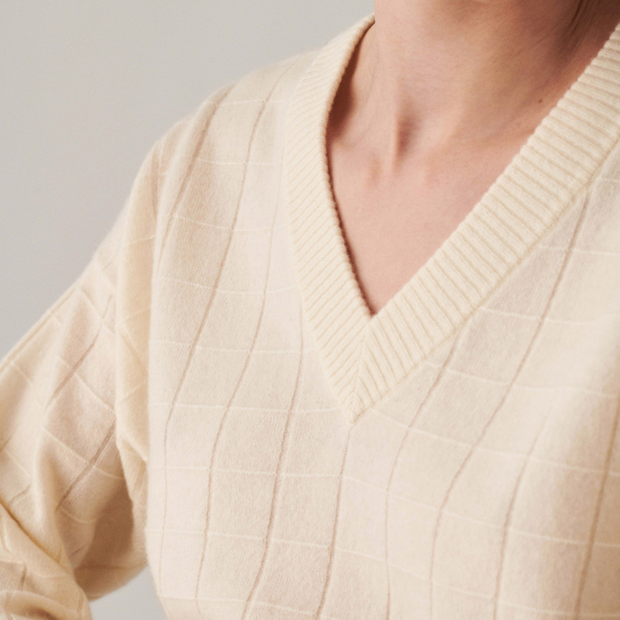 Cashmere V-neck knitted sweater - Canelle
