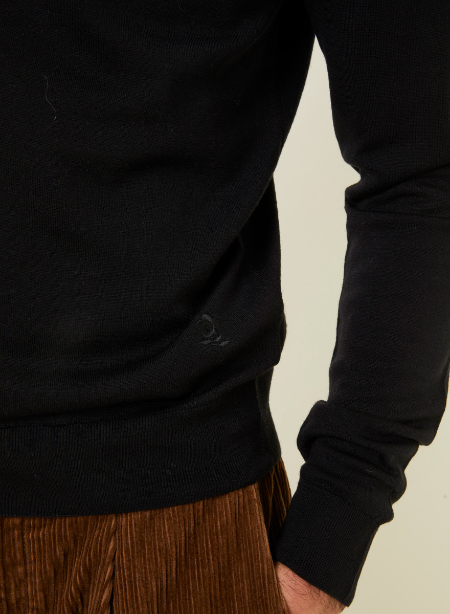 Gilet boutonné avec logo en laine mérinos - Etienne 7810 noir - 01 Noir