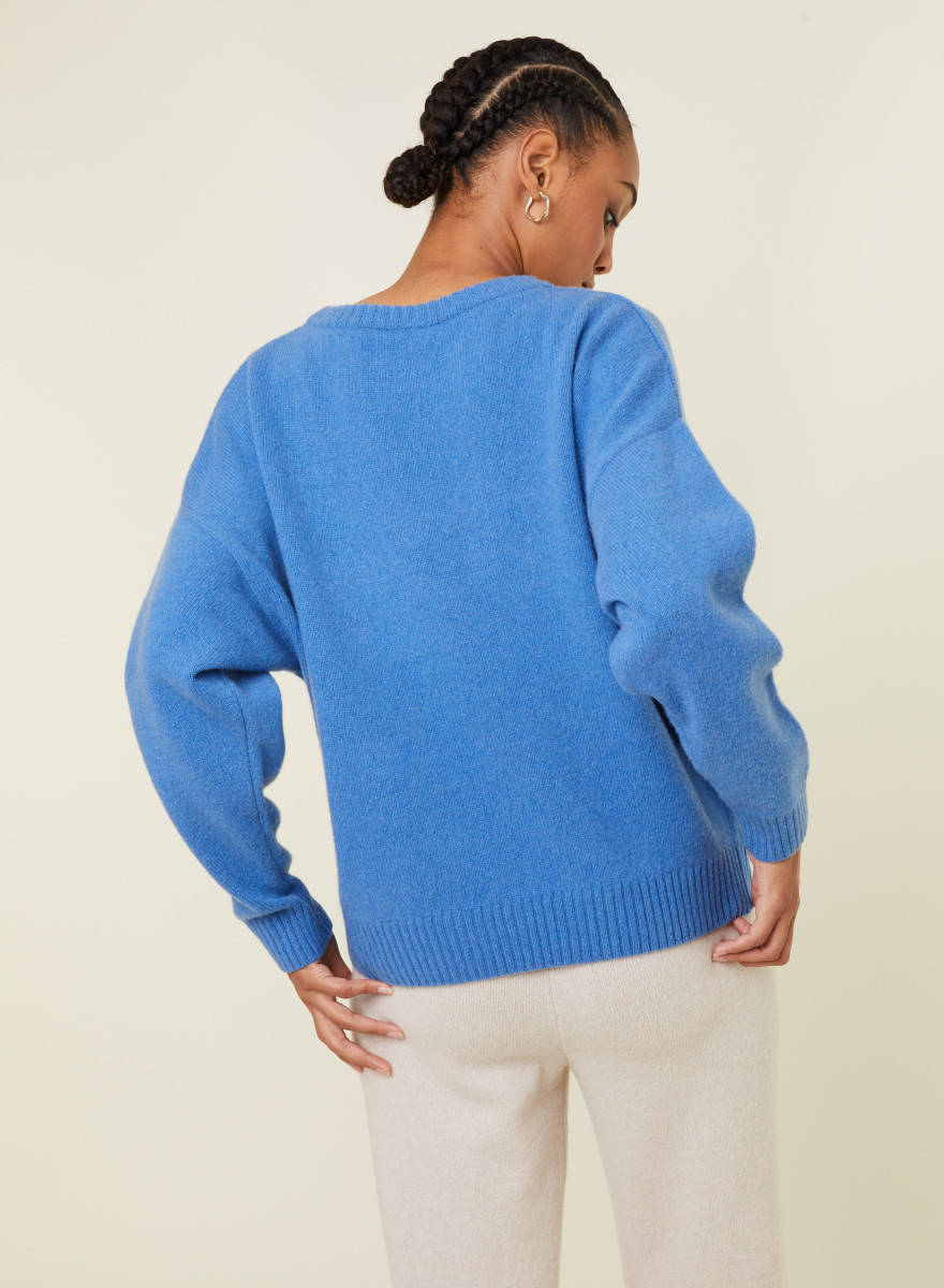 Pull ample à poches en cachemire et laine recyclés - Davina 7841 saphir - 06 Bleu moyen