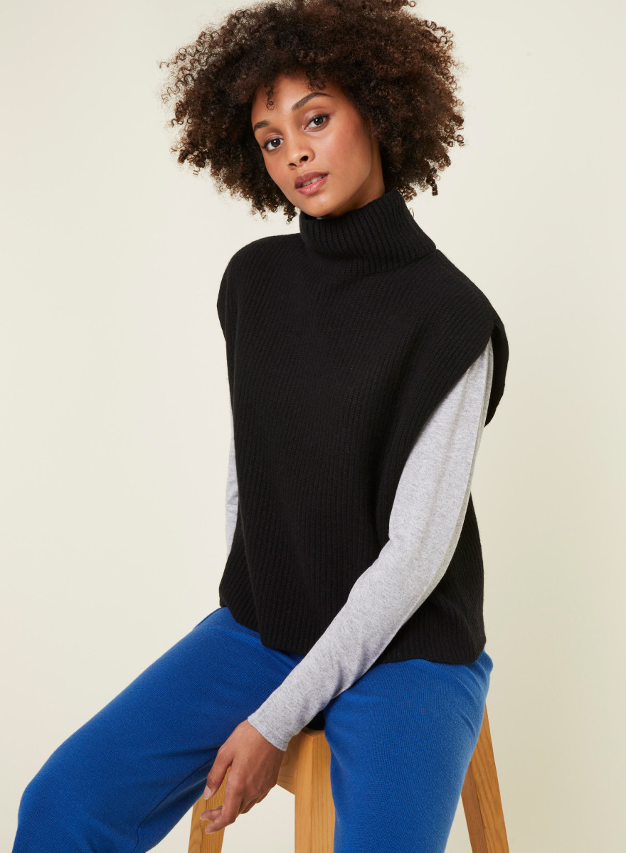 Sleeveless high-neck sweater in recycled cashmere and wool - Dalya