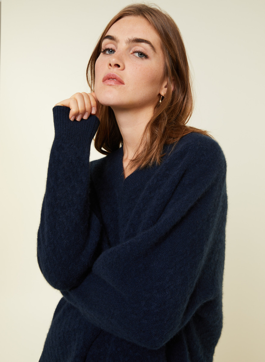 Pull col V à fentes jeux de points en cachemire - Giulia 7840 marine - 05 Bleu marine