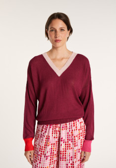 Pull ample col V avant et arrière - Naelie 7334 RUBIS/ECARLATE/COROLLE/POUDRE - 51 Bordeaux