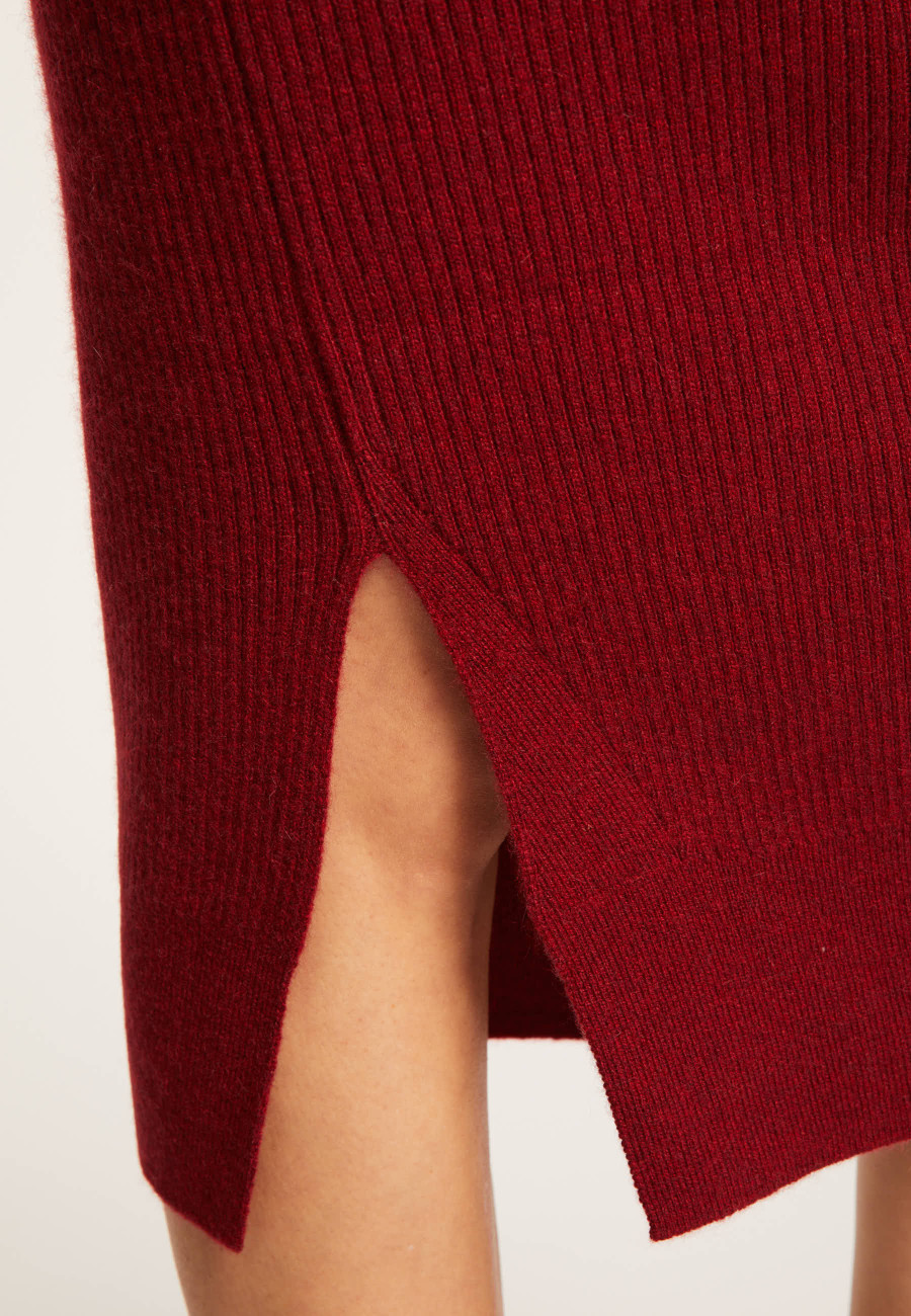 100% cashmere straight skirt.GRENADE