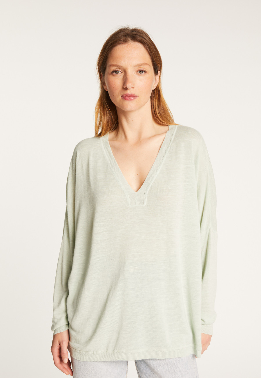 Oversized v-neck flamed linen t-shirt - Beja