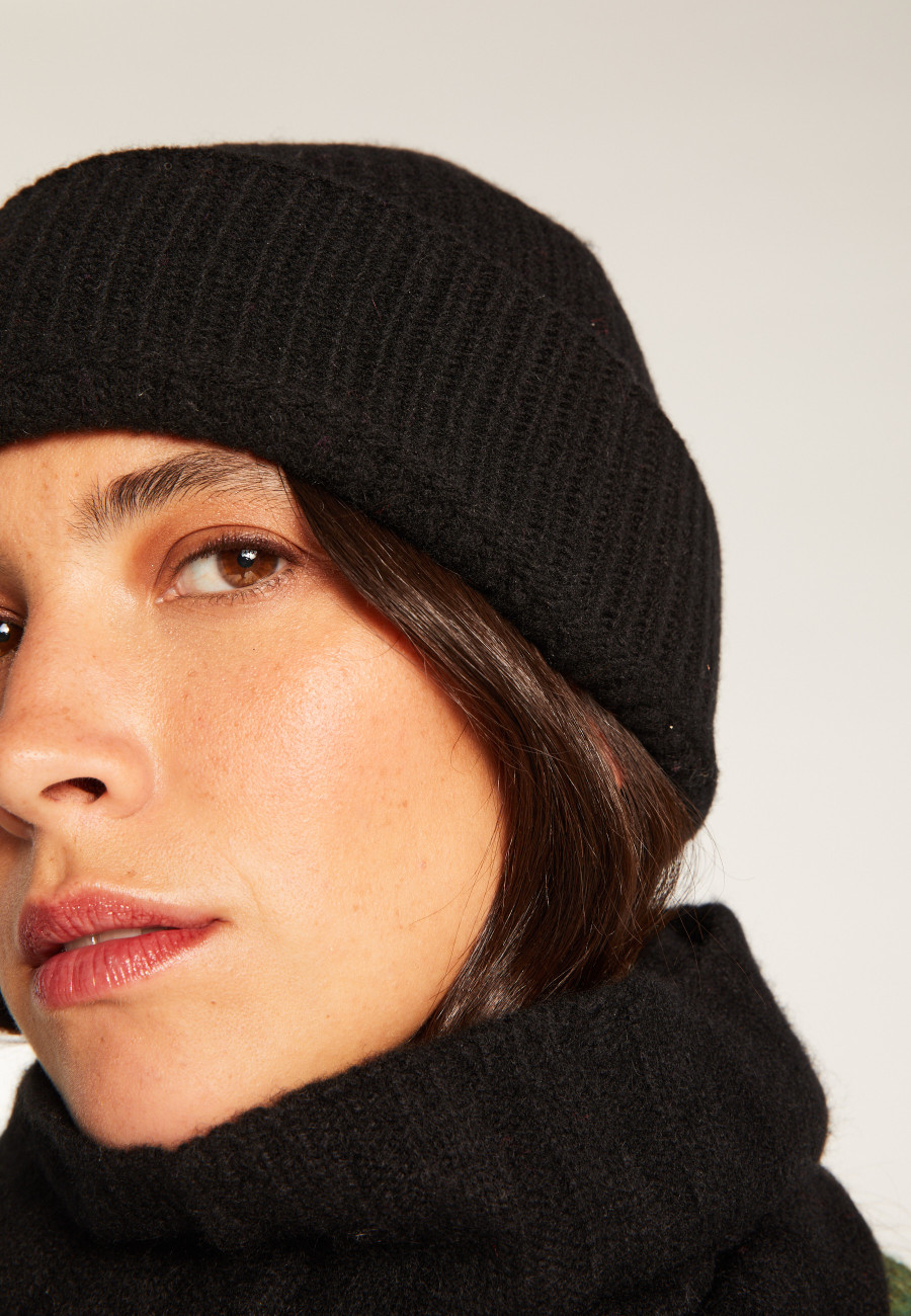 Unisex Merino Wool Beanie - Line