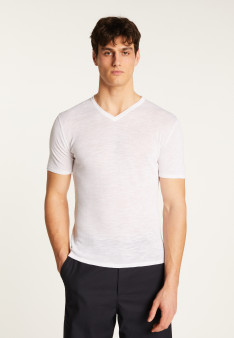 Cotton V-neck T-shirt - Reuben