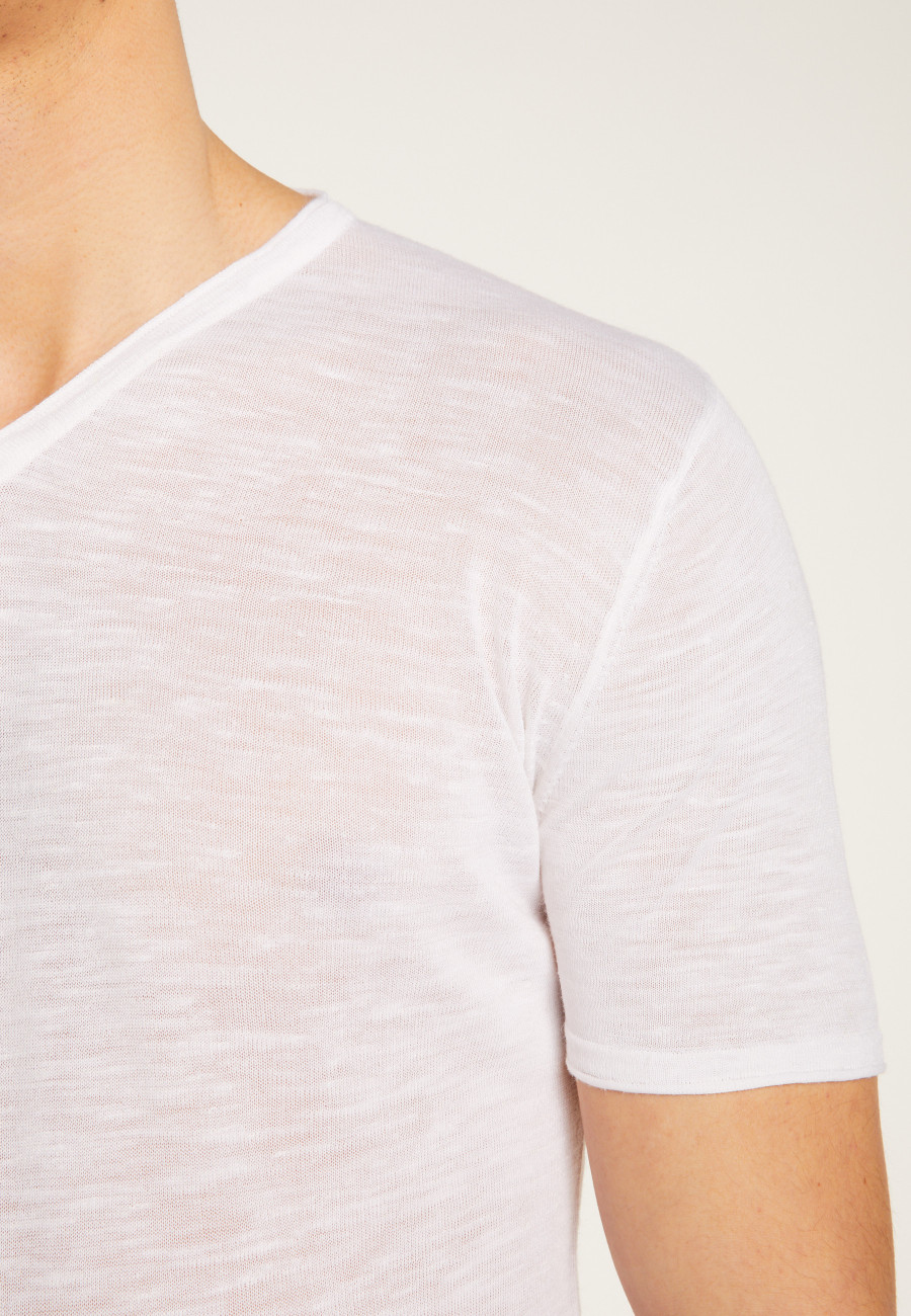 Cotton V-neck T-shirt - Reuben