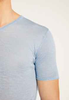 Cotton V-neck T-shirt - Reuben