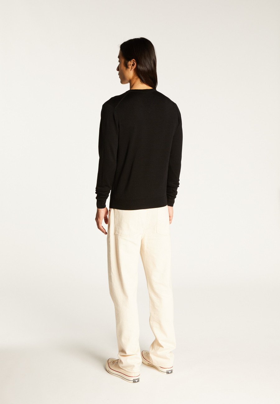 V-neck jumper in merino wool - Elmo