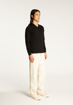 V-neck sweater with logo in merino wool