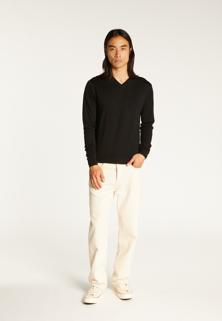 V-neck jumper in merino wool - Elmo