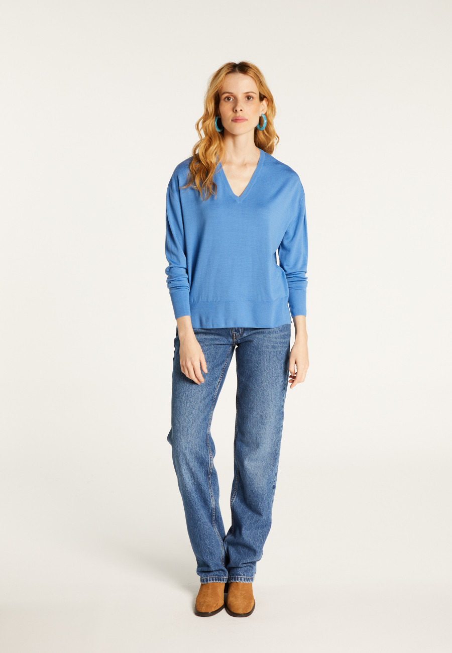 Merino wool V-neck sweater with slits - Aurora