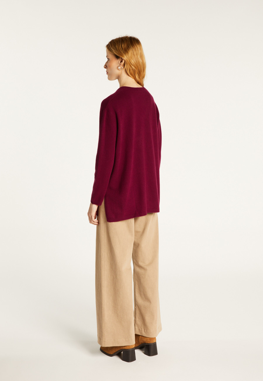 V-neck cashmere sweater with side slits - Accacia