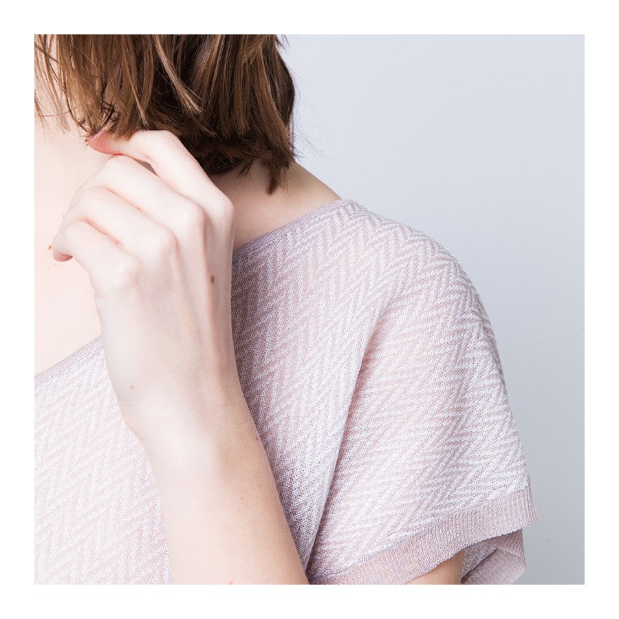 Graphic V-neck T-shirt Axel