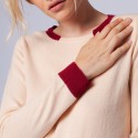 Two-tone round neck jumper made of cashmere - Ellipse 