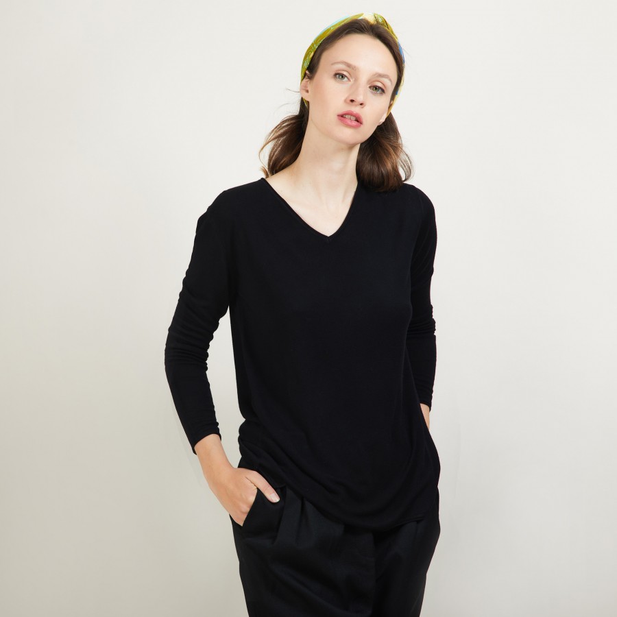 Bamboo Cashmere V-neck sweater - Barbara Bamboo Cashmere V-neck sweater - Barbara