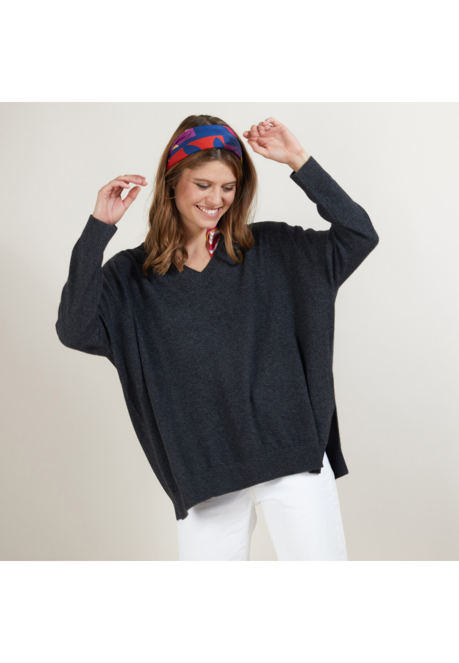 Pull en cachemire col V avec fentes - Brendao 7011 ombre - 10 Gris foncé Pull en cachemire col V avec fentes - Brendao 7011 ombre - 10 Gris foncé