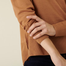 Pull col roulé à fentes en laine mérinos - Amy 7430 noisette - 88 Camel