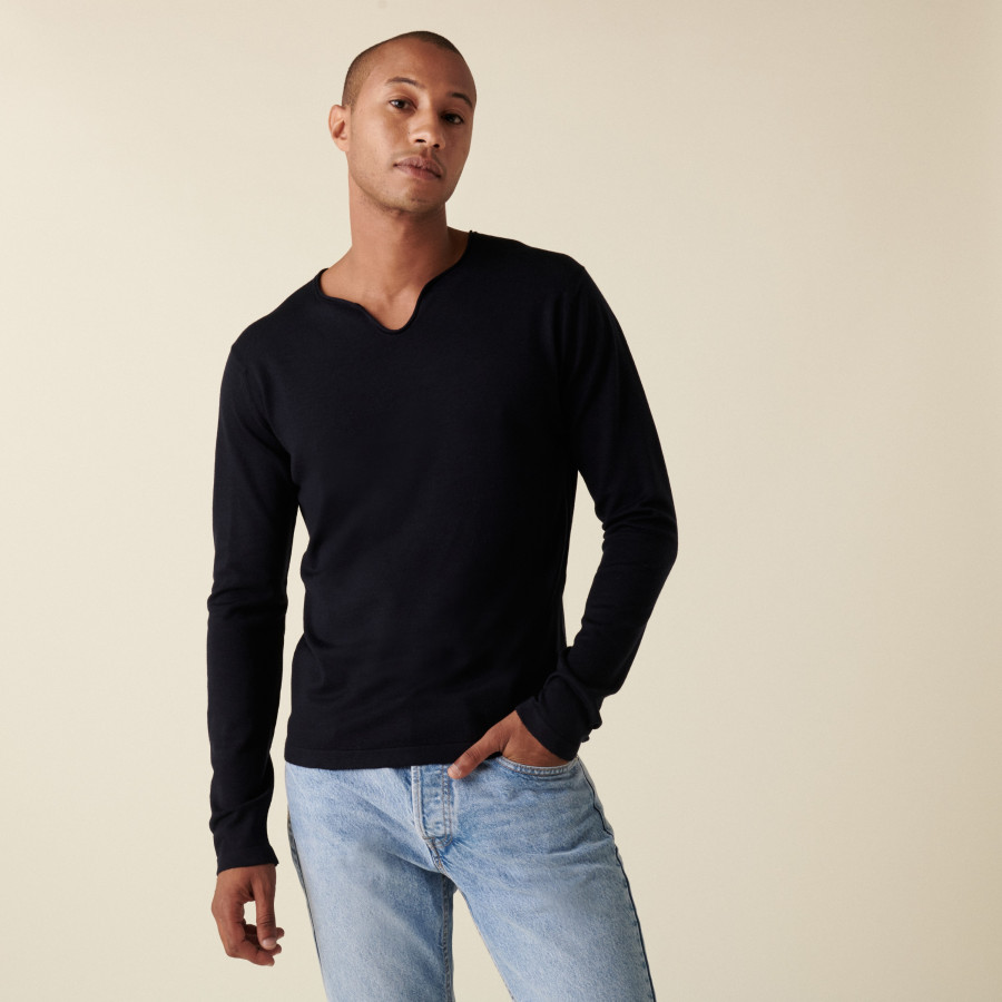 Pull col tunisien avec logo en laine mérinos - Ethan 7440 Marine - 05 Bleu marine Pull col tunisien avec logo en laine mérinos - Ethan 7440 Marine - 05 Bleu marine
