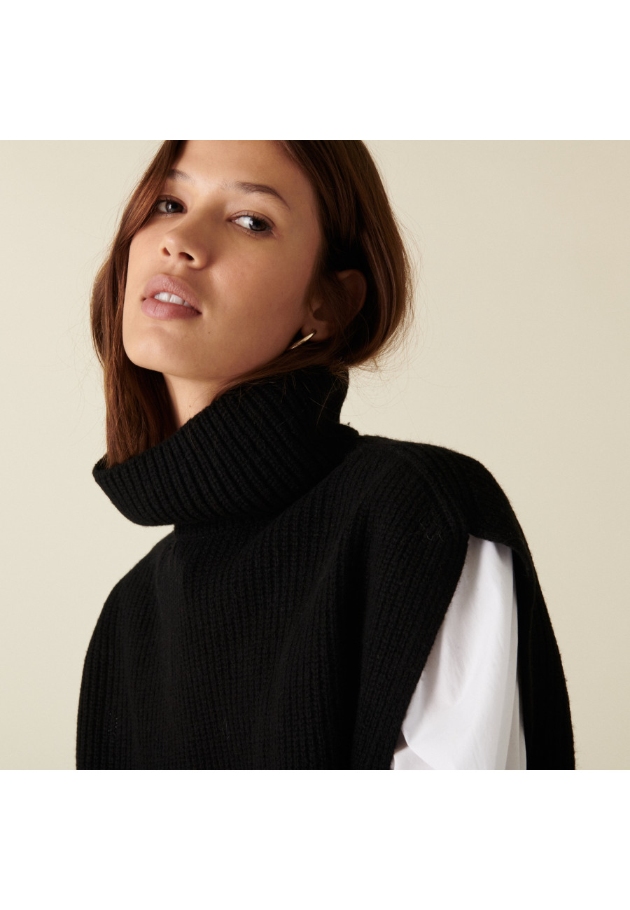 Recycled cashmere sleeveless turtleneck sweater - Dalya Recycled cashmere sleeveless turtleneck sweater - Dalya