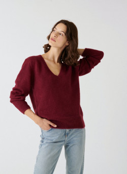 V-neck mohair sweater with ribbed edges - Astrid