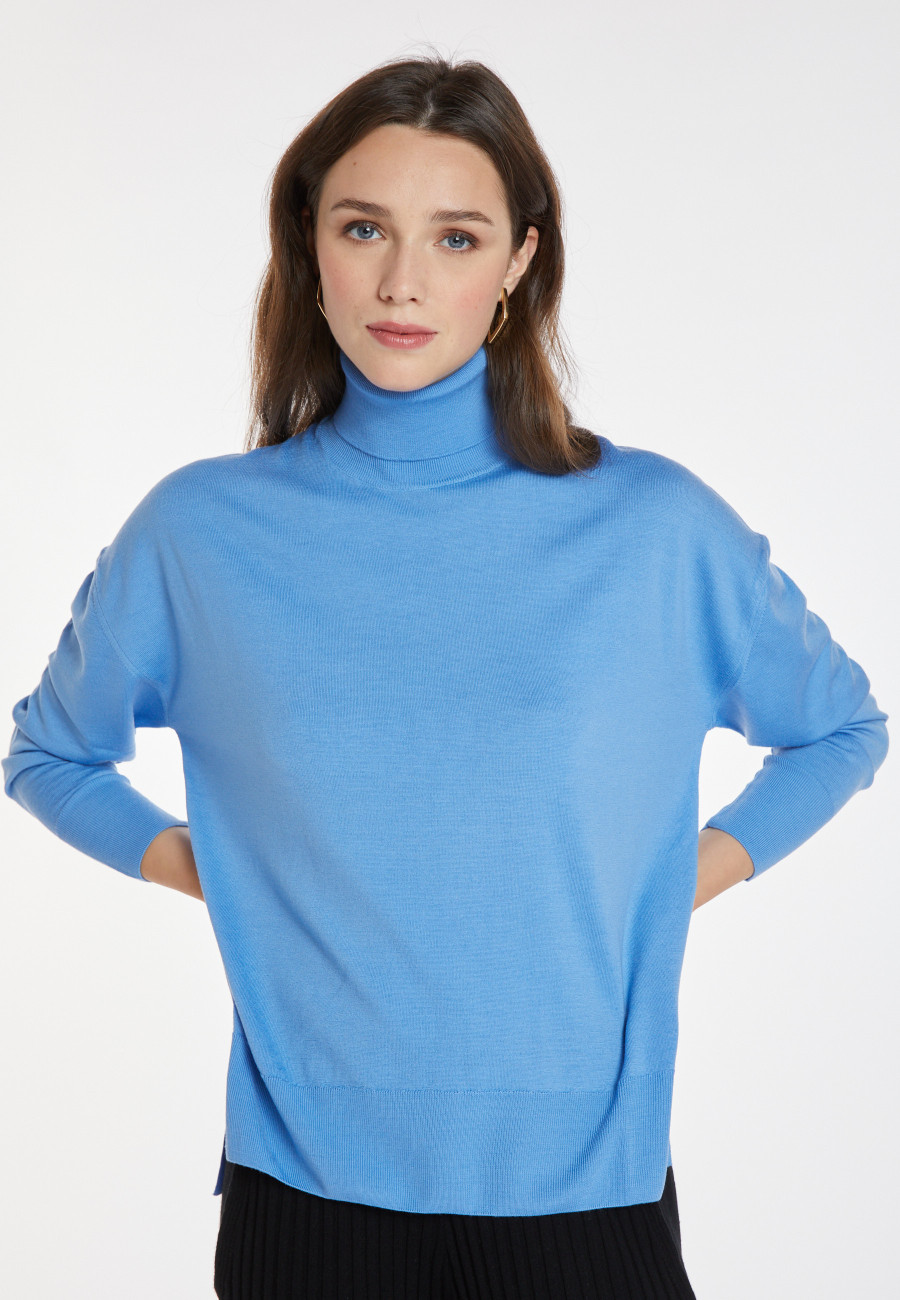 Pull col roulé à fentes en laine mérinos - Amy 8242 Pull col roulé à fentes en laine mérinos - Amy 8242