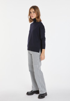 Pull col roulé à fentes en laine mérinos - Amy 8240