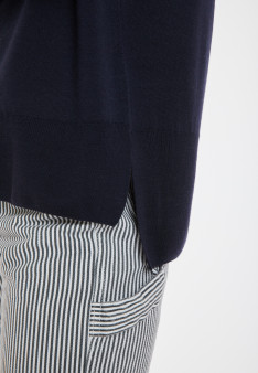 Pull col roulé à fentes en laine mérinos - Amy 8240