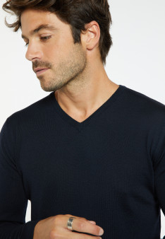 V collar sweater in merino wool - Fox