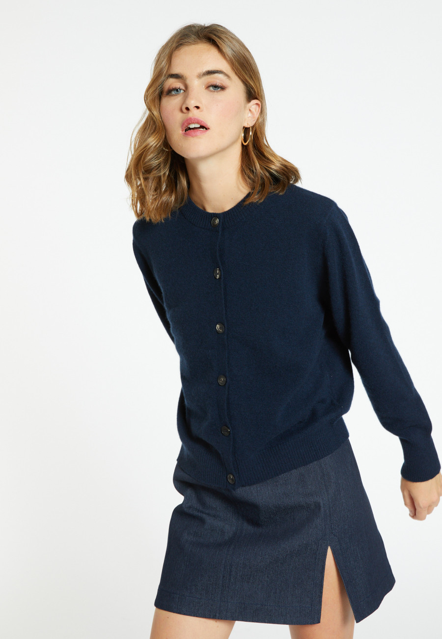 Cardigan boutonné en cachemire - Ari 8240 Cardigan boutonné en cachemire - Ari 8240