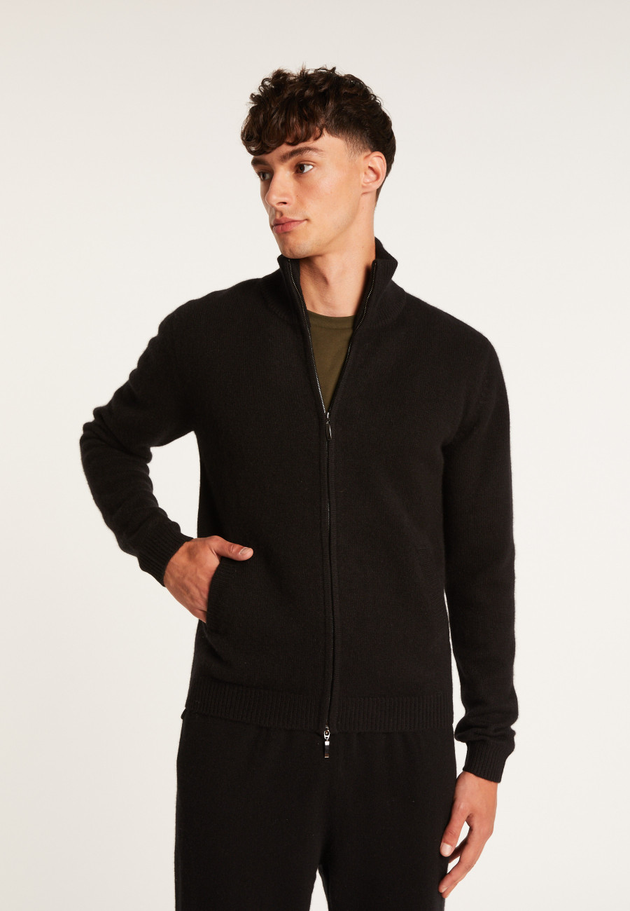 Gilet zippé en cachemire 4 fils - Balthazar 6610 noir - 01 Noir Gilet zippé en cachemire 4 fils - Balthazar 6610 noir - 01 Noir