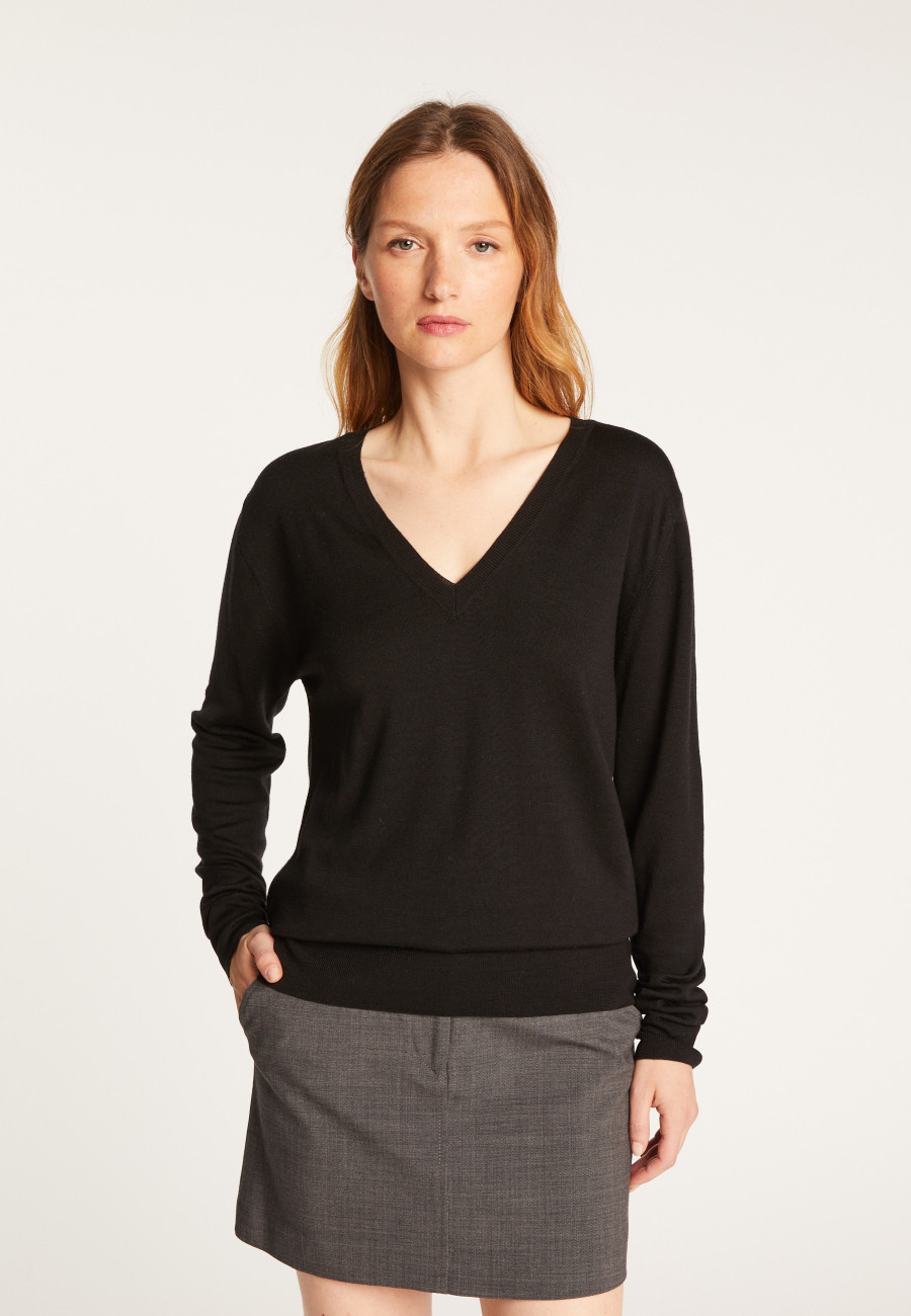 V-neck merino wool sweater - Arya V-neck merino wool sweater - Arya